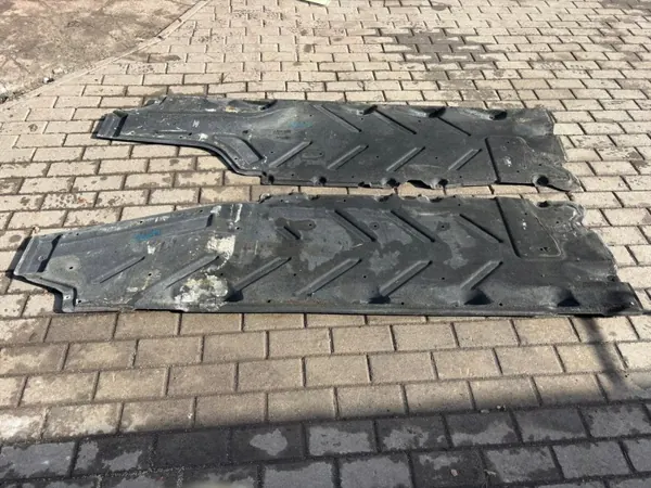 OEM IG AUTO PEŁCZYN Onderbodenschild W176 Set image 2