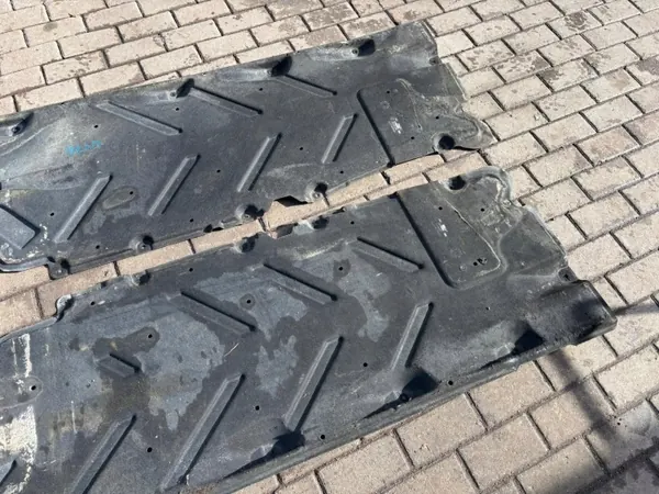 OEM IG AUTO PEŁCZYN Onderbodenschild W176 Set image 3