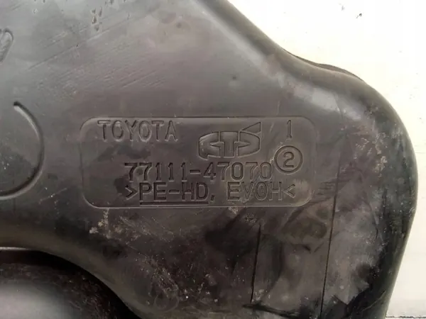 Réservoir à carburant Toyota Prius 2019 OEM 7711147070 image 4