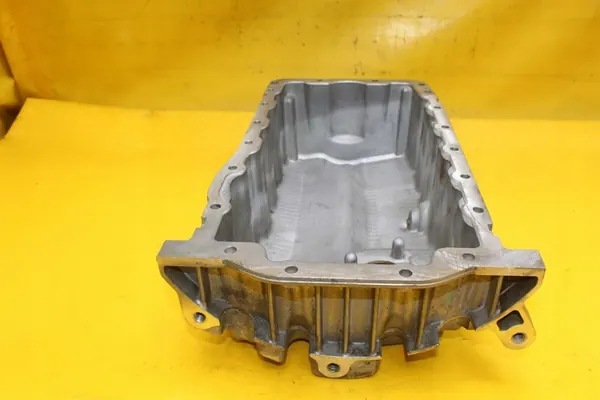 Oljetank VW Golf VI Audi Seat Skoda 1.6 MPI image 7