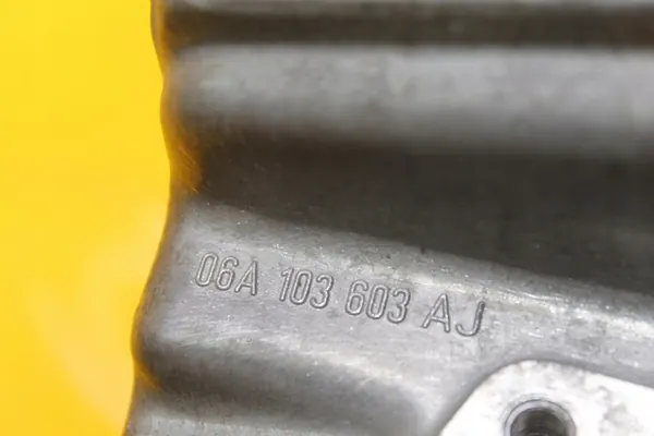 Oljetank VW Golf VI Audi Seat Skoda 1.6 MPI image 8