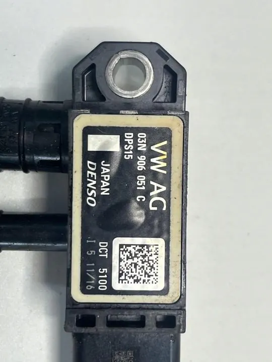 Convertitore di pressione Volkswagen PASSAT Variant 2017 OEM 03N906051C image 2