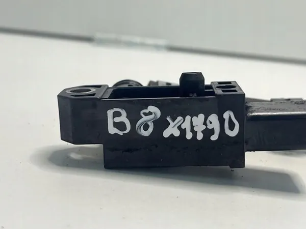 Convertitore di pressione Volkswagen PASSAT Variant 2017 OEM 03N906051C image 6