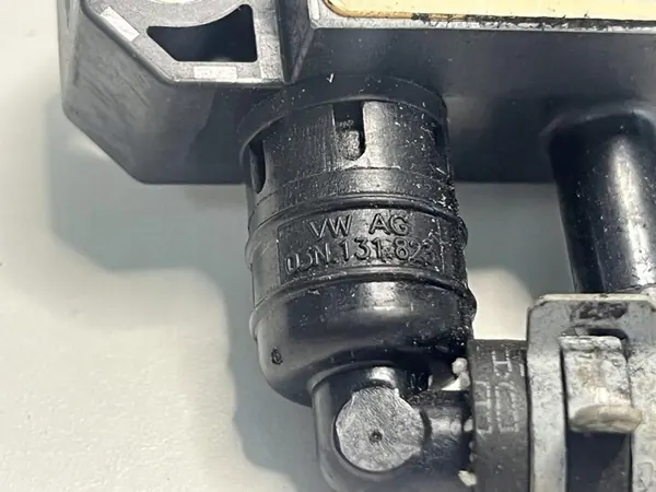 Convertitore di pressione Volkswagen PASSAT Variant 2017 OEM 03N906051C image 7