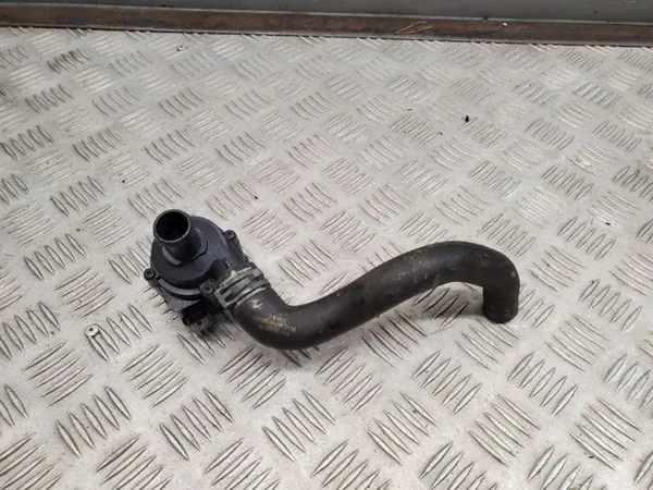 Pompe à eau avant Audi A5 2019 OEM 8W0122448P image 2