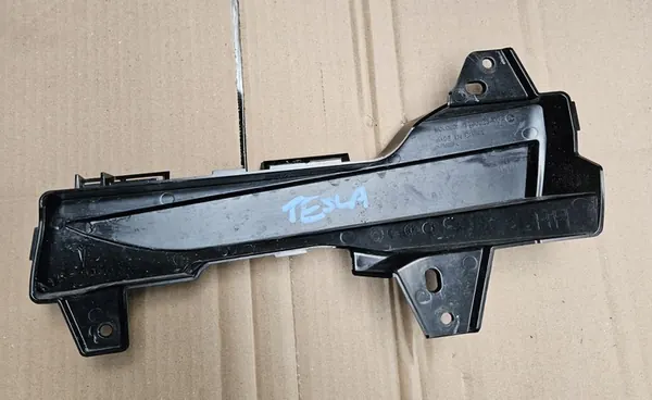 TESLA MODEL 3 2017- Grade de Farol Direito 149002300A image 4