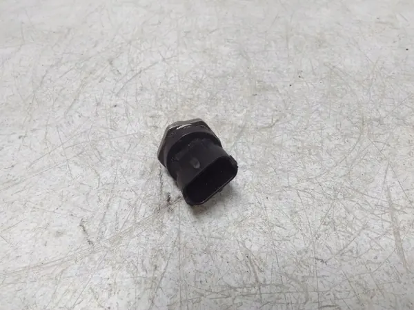 Polttoainepaineanturi OEM JUR107601 Hyundai Santa Fe image 3