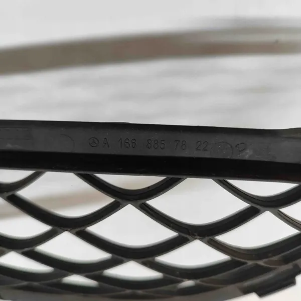 Rejilla de parachoques delantera Mercedes-Benz GLE A1668857822 image 7