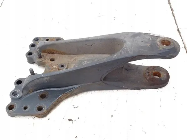 Scania P280/N331 underramshållare OEM 1799578 image 2