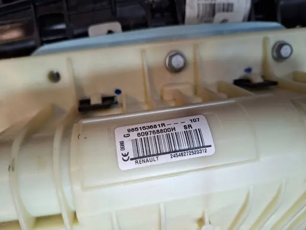 Panneau Console Passager Renault Megane III OEM S26312909 image 10