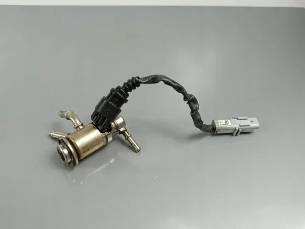Inyector AdBlue Nissan OEM 208997970R - Usado image 5