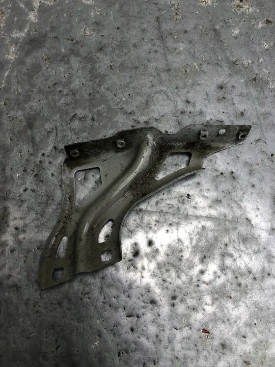 Vänster framfenderfäste Audi Q3 8U 8U0821135 image 2