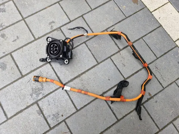 BMW G31 G30 Laadkabel OEM 6830240 9884543 image 2