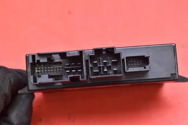 MODULE DE CONTRÔLE HAKA 5Q0907383J SKODA FABIA 3 III image 8