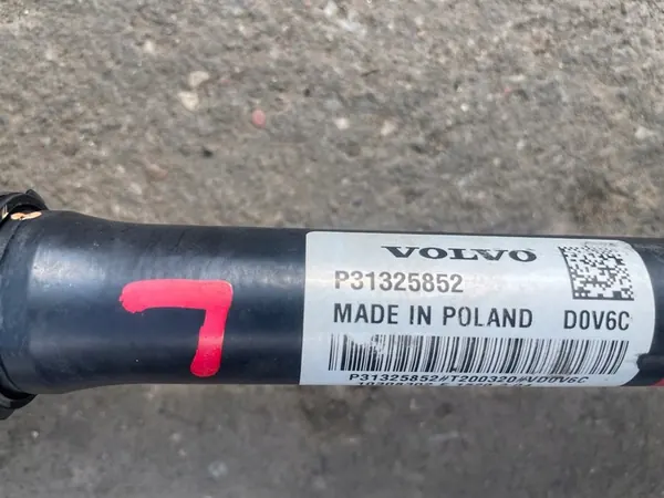 VOLVO XC60 II 2.0 D Främre Halvaxel Vänster P31325852 Höger P31437620 image 4