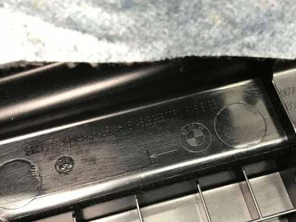 OEM 9462434 BMW X1 U11 Tavaratilan sivukansi vasen taka image 6