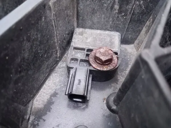 HYUNDAI ix35 Frontstoßstange Verstärkung Aufprallsensor 641102Y000 image 8