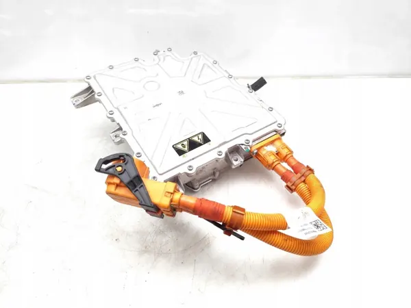 Inversor Polestar 4 OEM P6608114859 - Usado image 3
