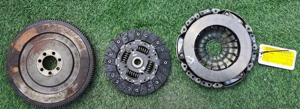 Kytkinsetti RENAULT KANGOO CITAN W415 8200335084 image 4