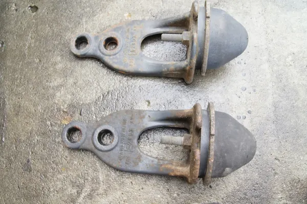 Veersteun OEM A 9603232740 voor Mercedes Actros image 2