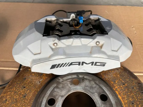 Étriers & Disques Frein OEM W205 C43 AMG d'Occasion image 3