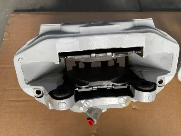 Étriers & Disques Frein OEM W205 C43 AMG d'Occasion image 4