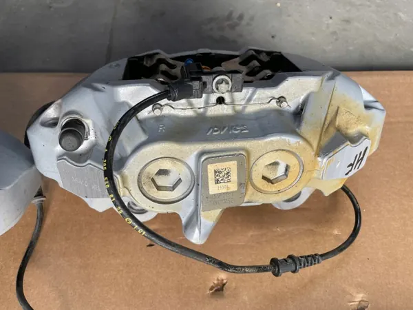 Étriers & Disques Frein OEM W205 C43 AMG d'Occasion image 7