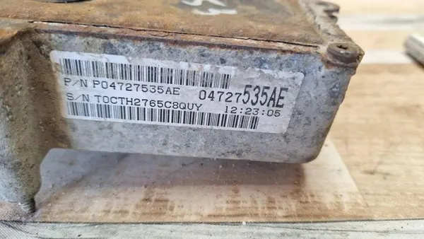 Contrôleur de transmission Chrysler OE P04727535AE image 4