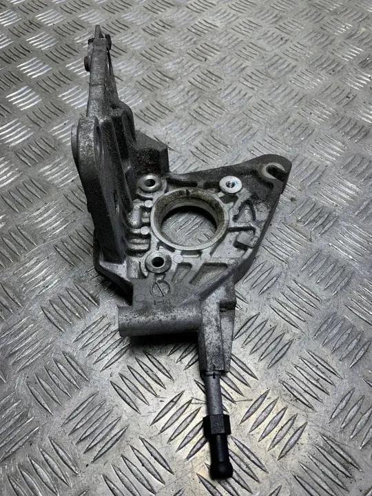 Hyundai Bränslepumpsfäste OEM FOB23838 image 4