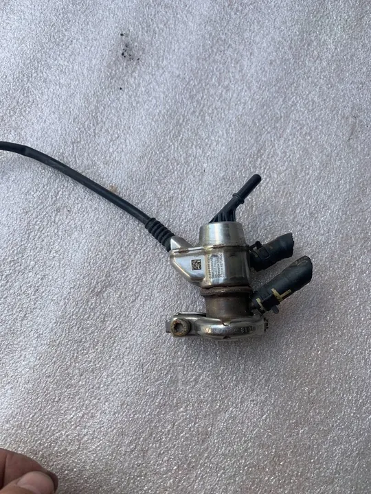 AdBlue-injektor 04L131113L VW Caddy III IV 2.0 TDI image 3