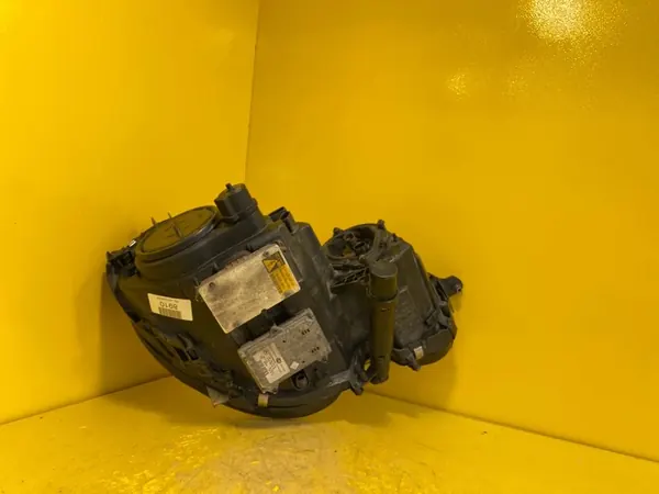 Rechter Koplamp Mercedes W203 Lift 2004-2006 Xenon OEM image 2