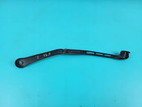 BMW E90 E91 Left Wiper Arm image 2