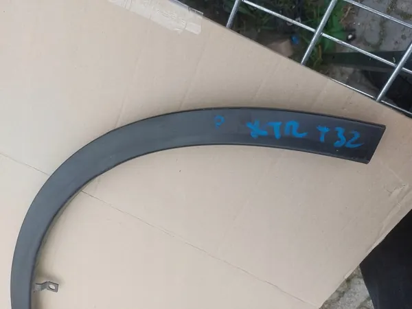 Nissan X-Trail T32 Etu Oikea Lokasuoja image 2