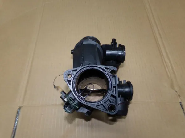 Corps de papillon OEM 9684269380 pour Citroen C5 Peugeot 407 image 4