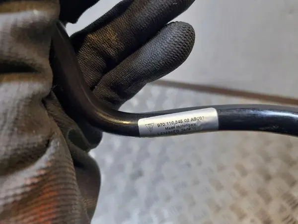 Tuyau de vide PORSCHE PANAMERA (970) 4.8L 2011 OEM image 2