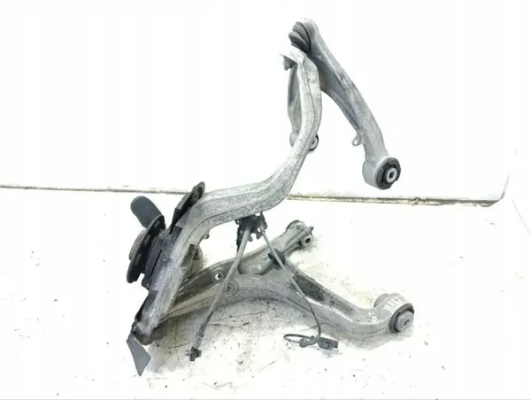 Maserati Levante 2017 Etupyörän navan OEM 670032052 image 4
