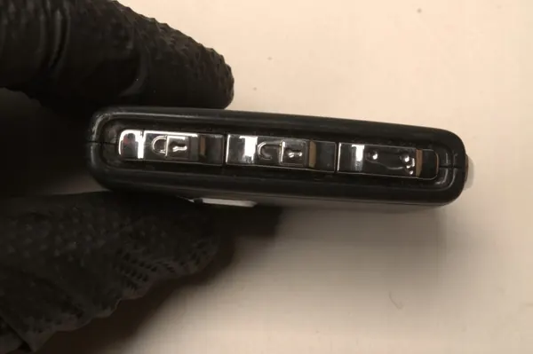 Volvo avaimenperä OEM 32425228 XC40 XC60 XC90 image 4