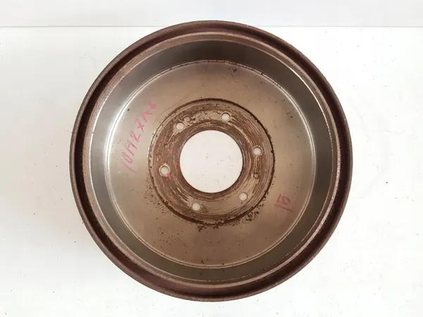 Tambour de frein arrière OEM MN102439 - État utilisé image 3