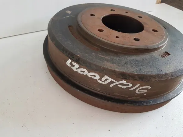 Tambour de frein arrière OEM MN102439 - État utilisé image 5