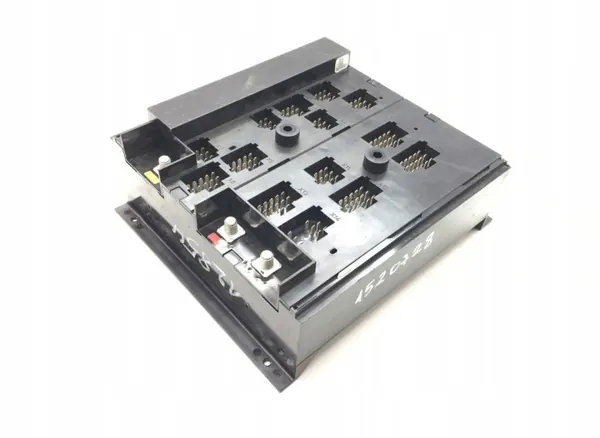 Caixa de fusíveis Mercedes-Benz OEM 0015433615 - Usado image 3