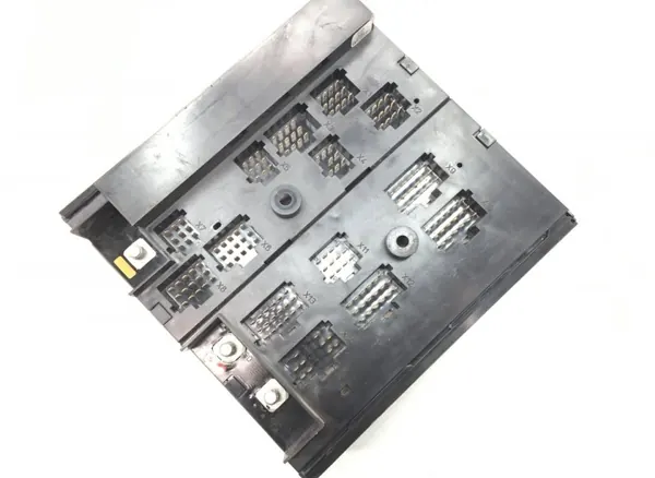 Caixa de fusíveis Mercedes-Benz OEM 0015433615 - Usado image 4
