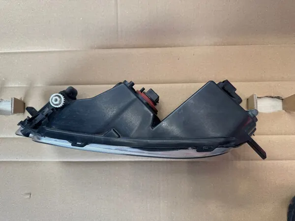 FARO DIANTEIRO ESQUERDO VOLKSWAGEN PASSAT B8 image 2