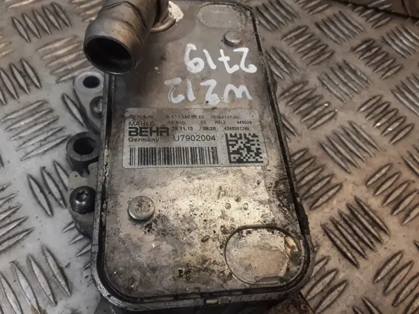 Mercedes-Benz C W204 Öljynjäähdytin OEM 6511800665 image 3