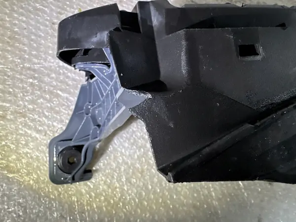 BMW G30 G31 Air Grill Front OEM 7497279 image 4