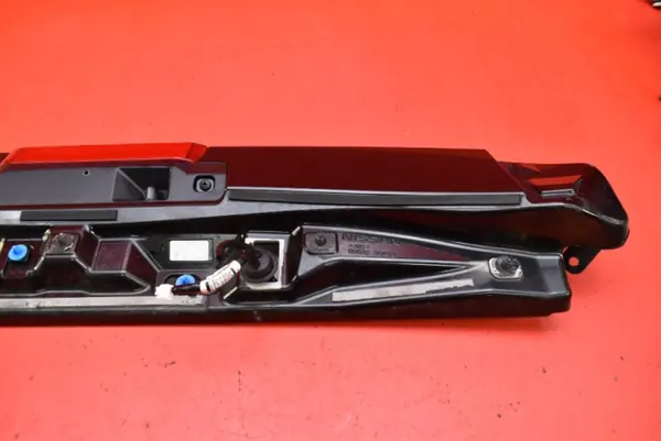 Spoiler OEM 96032-5SK0A con luz stop para Nissan Leaf image 10