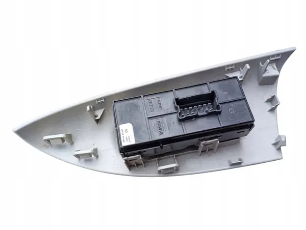 Rechter vorderer Fensterheber Schalter Nissan Juke F15 OE 254111KA5A image 2