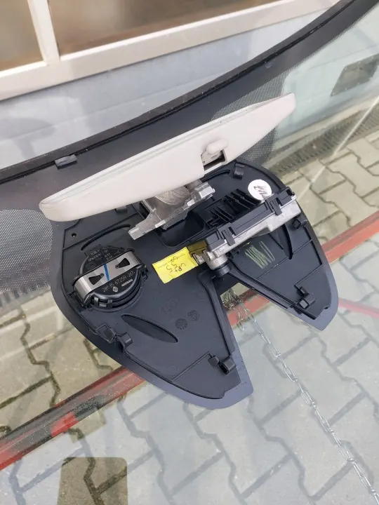 Pare-brise avant OEM 7302AGAMVZ1C pour Renault Megane IV image 5