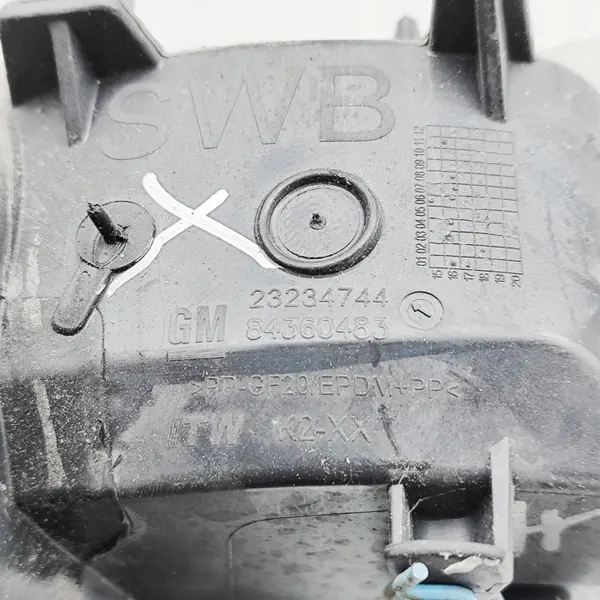 Polttoainesäiliön kansi OEM 23234744 Cadillac Escalade 6.2L image 6