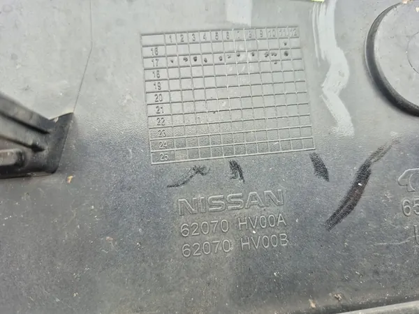 Grade do para-choque dianteiro Nissan Qashqai J11 Lift 62070HV00A image 8