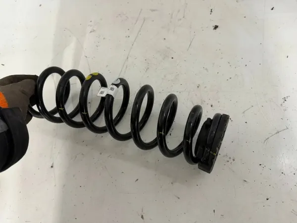 Kia Sportage V taka-iskun jousi OEM 55330-CJCA0 image 5